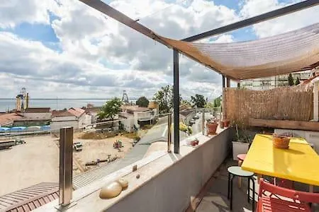 Campsite Sunny House On Tejo River